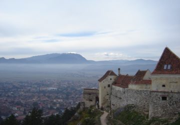 RÂȘNOV, OPT SECOLE DE LUPTĂ